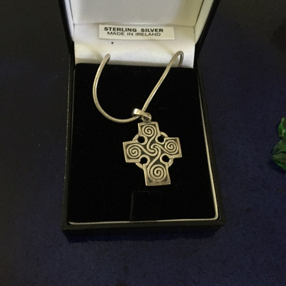 Irish sterling silver celtic cross and chain